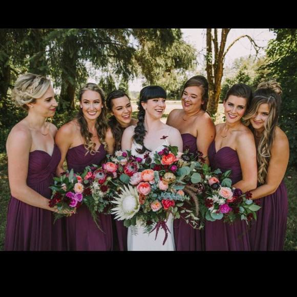 Meet your Posher, Laura - Picture 1 of 1